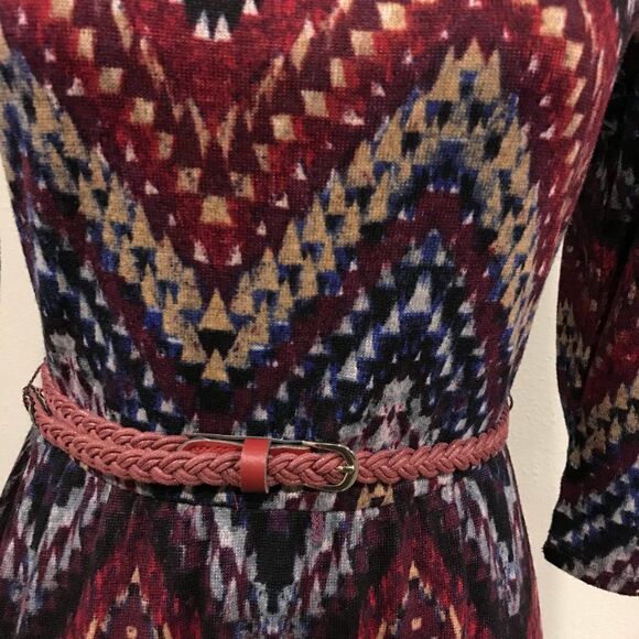 Long sleeve zigzag print sweater dress with belt - Picture 3 of 12